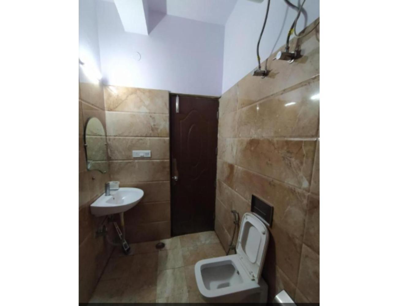 Hotel Super Mall Residency, Массури Экстерьер фото